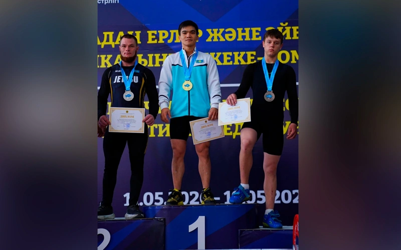 Семь рекордов в одном весе побили на чемпионате Казахтана по тяжелой атлетике