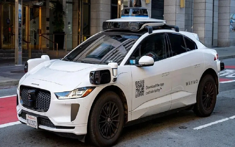 Унесло потоком воды: в США отзывают тысячи беспилотных автомобилей