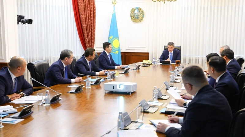 Олжас Бектенов жеңіл өнеркәсіпті дамыту тәсілдерін қайта қарауды тапсырды