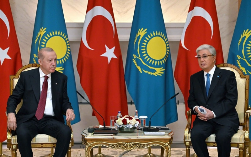 Presidents of Kazakhstan and Türkiye hold narrow-format talks in Astana