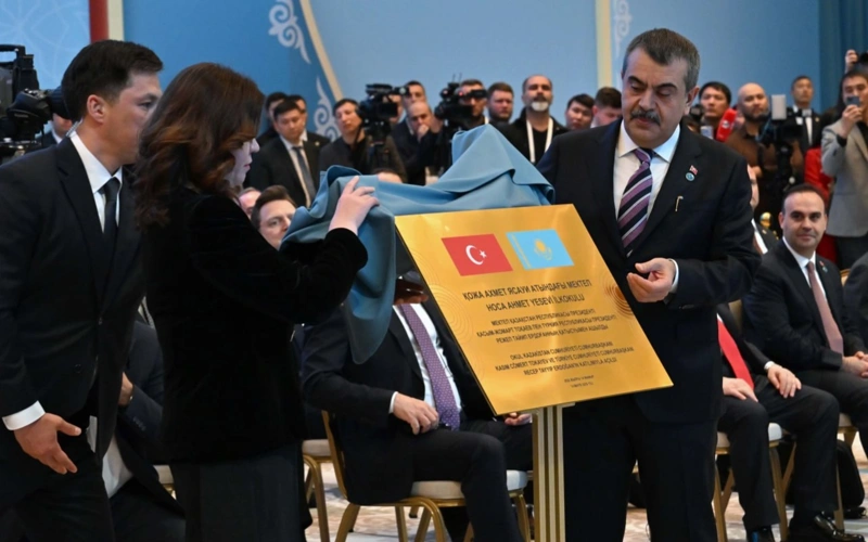 Tokayev and Erdoğan inaugurate Yassawi School in Türkiye via video link