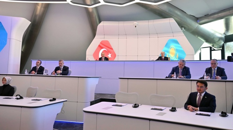Presidents of Kazakhstan and Türkiye visit International AI Center in Astana Presidents of Kazakhstan and Türkiye visit International AI Center in Astana