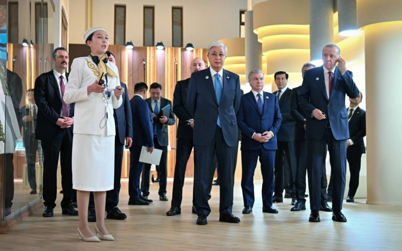 Түркі мемлекеттері ұйымына мүше елдердің басшылары Turkistan визит-орталығының жұмысымен танысты