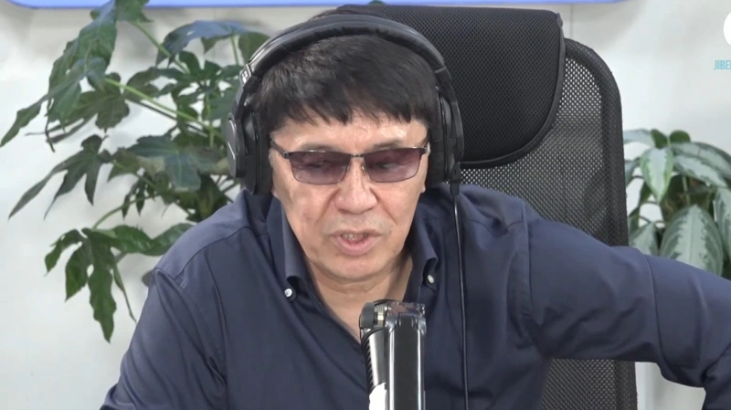 Кадр с радио Jibek Joly 