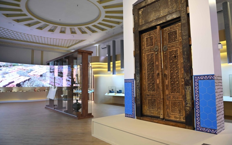Turkic leaders view rare historic artifacts in Turkistan