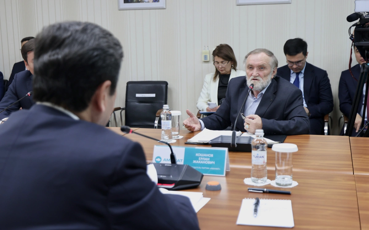Инфрақұрылым, жалақы және байланыс: елордалық қабылдауда өзекті мәселелер қаралды
