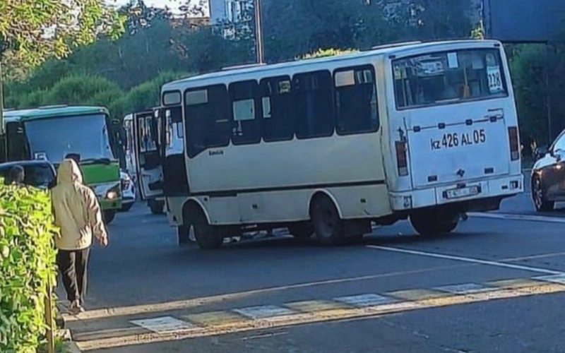 Автобус насмерть сбил женщину на пешеходном переходе в Талдыкоргане