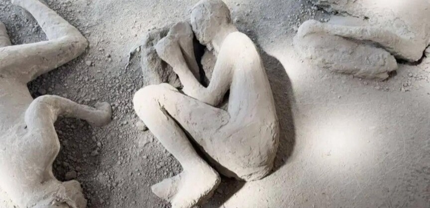 Ancient Pompeii doctor identified by medical instruments found in cast