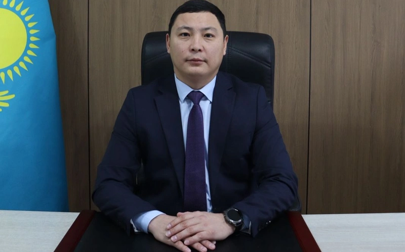 Адамдар азық-түлік пен киім-кешек сұрап келеді – Отбасын қолдау орталығы