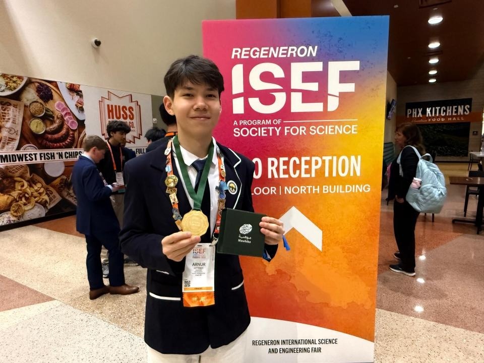 11th grade student from Kazakhstan awarded in U.S. for developing AI cancer detection system