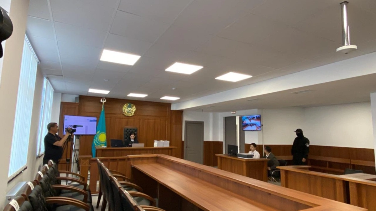 Атырауда бүтін бір отбасының өлімі бойынша сот отырысы басталды