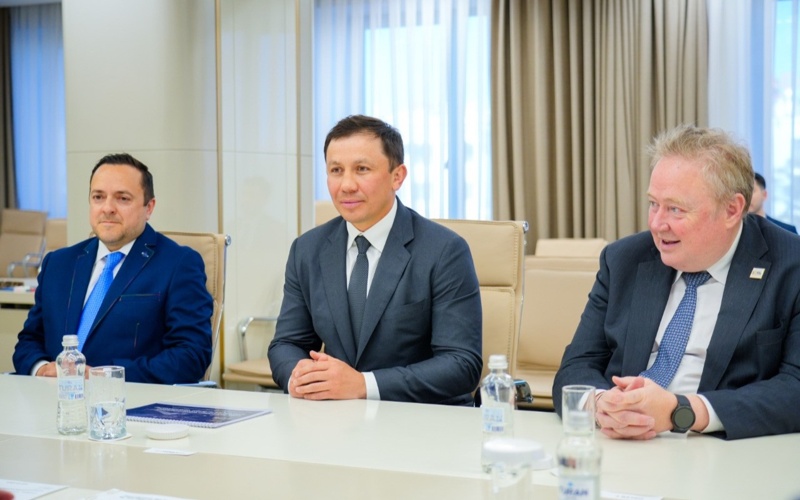 Gennady Golovkin meets with Astana Mayor Zhenis Kassymbek Gennady Golovkin meets with Astana Mayor Zhenis Kassymbek