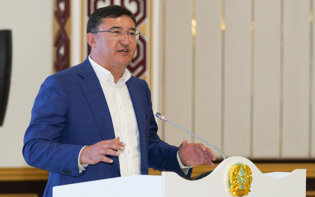 Аким Туркестанской области передал жителям благодарность Президента по итогам саммита ОТГ