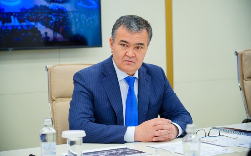 Gennady Golovkin meets with Astana Mayor Zhenis Kassymbek Gennady Golovkin meets with Astana Mayor Zhenis Kassymbek