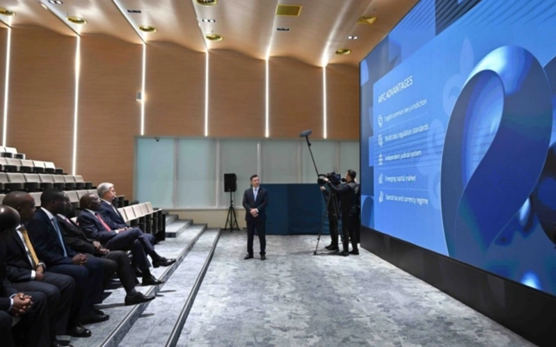 Қозоғистон ва Кения президентлари Астана халқаро молия марказига ташриф буюрди