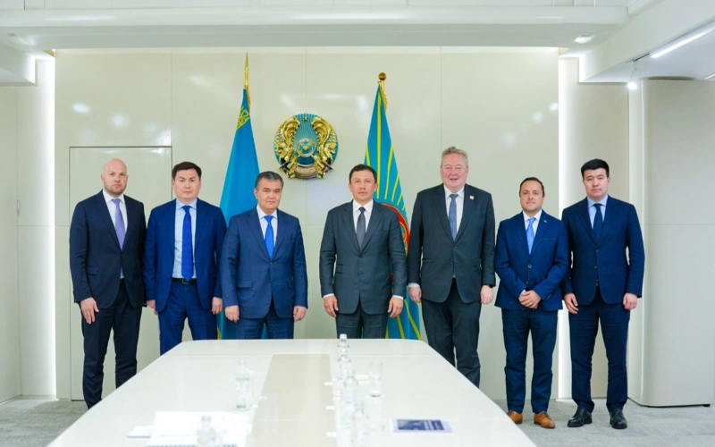 Gennady Golovkin meets with Astana Mayor Zhenis Kassymbek