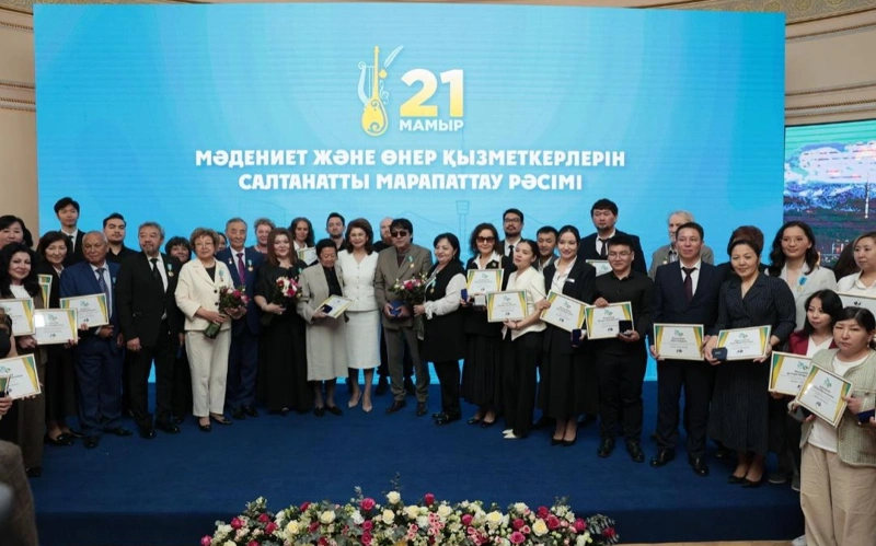 Алматыда мәдениет және өнер қызметкерлеріне 60 пәтер табысталды