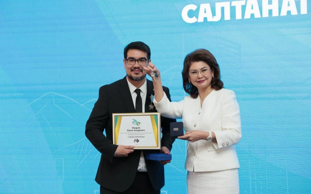 Алматыда мәдениет және өнер қызметкерлеріне 60 пәтер табысталды