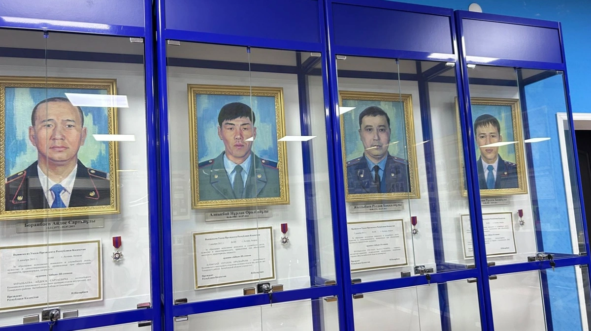 Атыраулық шебер балық терісінен қобыз жасады