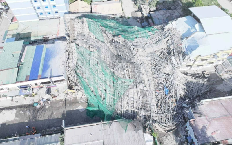 Building collapse, Angeles City, Philippines 