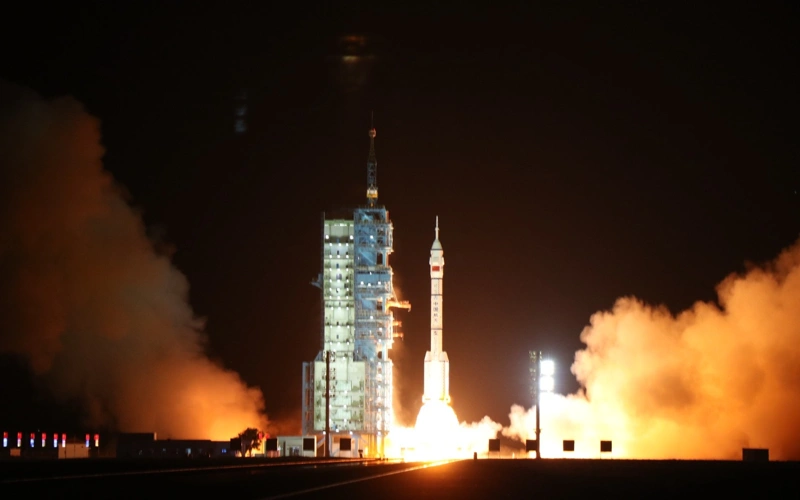 Қытай «Шэньчжоу-23» ғарыш кемесін ұшырды