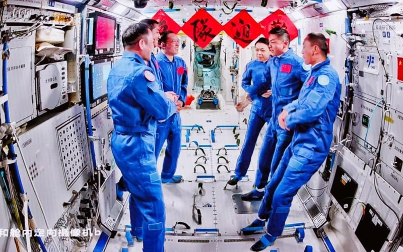Китай пристыковал корабль «Шэньчжоу-23» к орбитальной станции