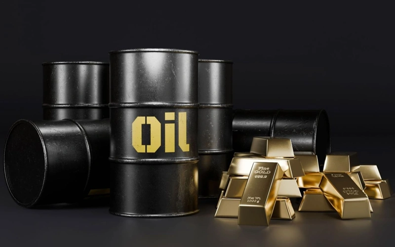 Gold falls amid rising oil prices, inflation concerns