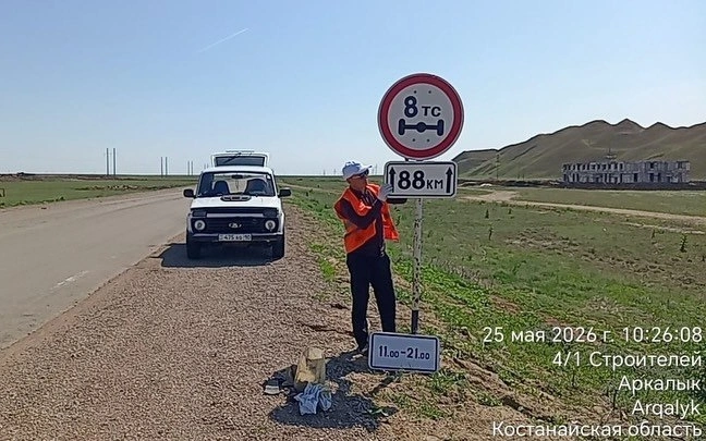 Движение большегрузов в жару ограничат в Костанайской области 