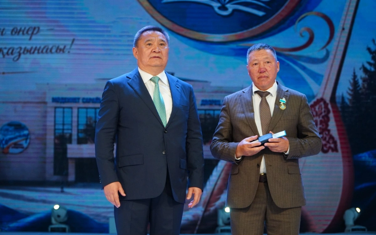 Автомобили и миллионные призы вручили работникам сферы культуры Акмолинской области