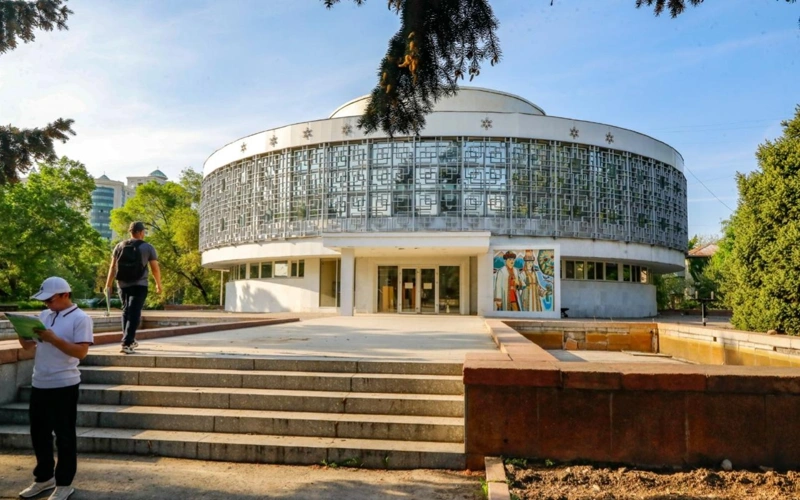Алматыдағы «Жас Отау» неке сарайы