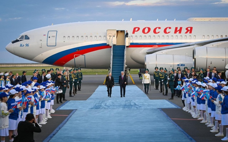 Putin arrives in Astana for state visit
