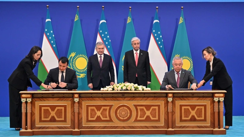 Kazakhstan, Uzbekistan sign new roadmap for cooperation."
