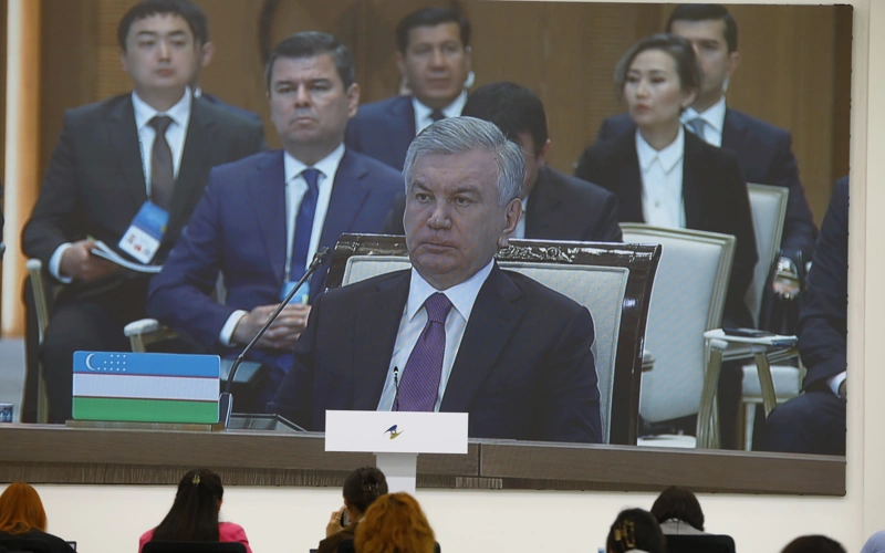 Өзбекстан Президенті ЕАЭО елдеріне еңбек миграциясын бірлесіп реттеуді ұсынды