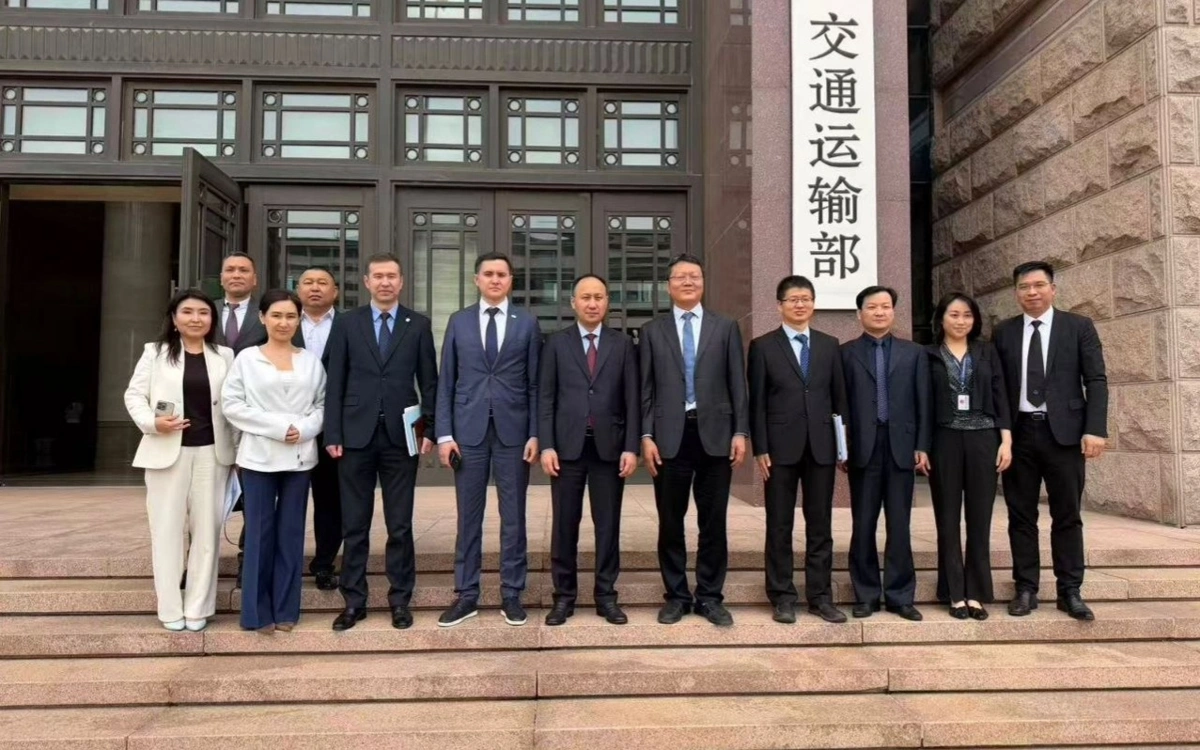 哈中国际道路运输联委会会议在京举行 年底起许可证不限量发放