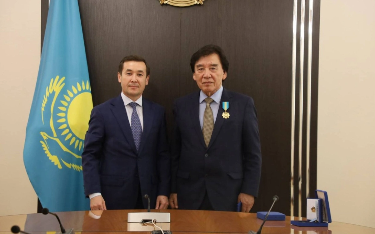 Сәрсенғали Әбдіманапов пен Ермек Жангелдинге мемлекеттік наградалар табысталды