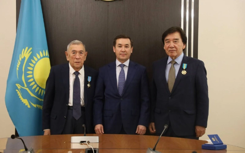 Сәрсенғали Әбдіманапов пен Ермек Жангелдинге мемлекеттік наградалар табысталды