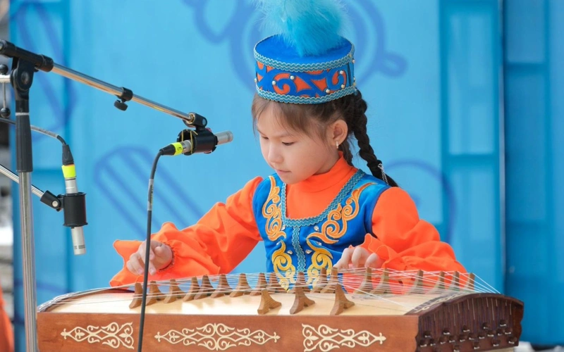 Almatyda Balalardy qorǵaý kúni qalaı atap ótiledi