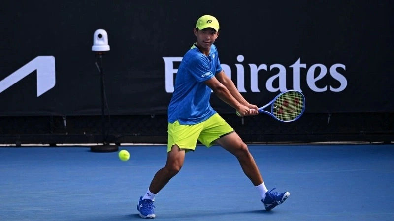 Kazakhstan’s Nurlanuly wins at start of Roland Garros