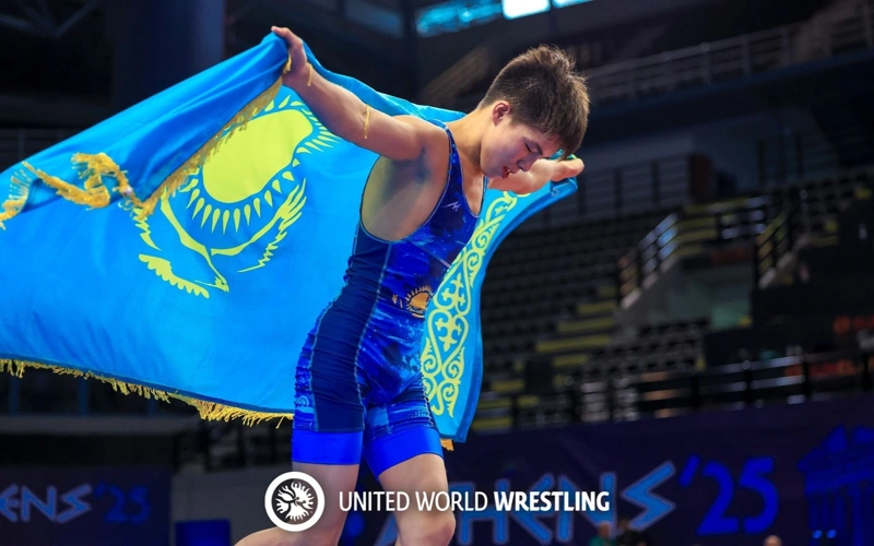 Сборная Казахстана завоевала 14 медалей на чемпионате Азии по борьбе среди юношей