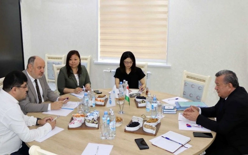 Tajikistan, UNICEF explore cooperation on vocational education