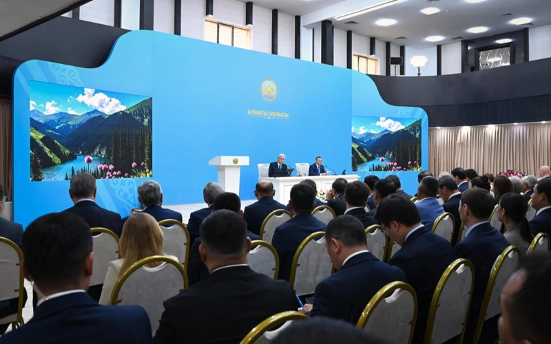 Tokayev calls for review of SkyTrain link to connect Almaty and Alatau
