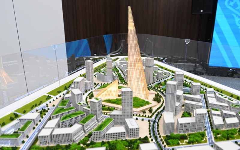 Head of State reviews progress of Alatau city development