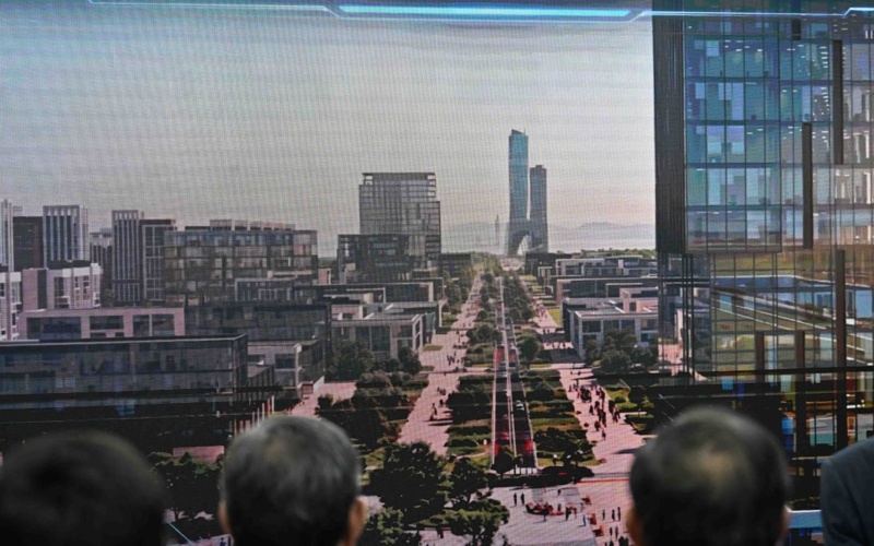 Head of State reviews progress of Alatau city development