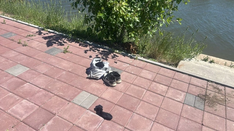суға батып кетті