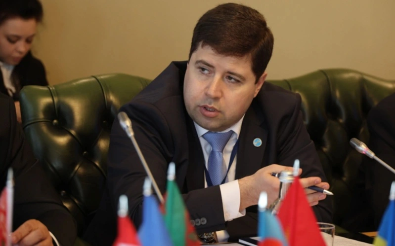 Президент Телерадиокешені тарату Санкт-Петербургте ЖИ-ды медиада қолдану тәжірибесін таныстырды