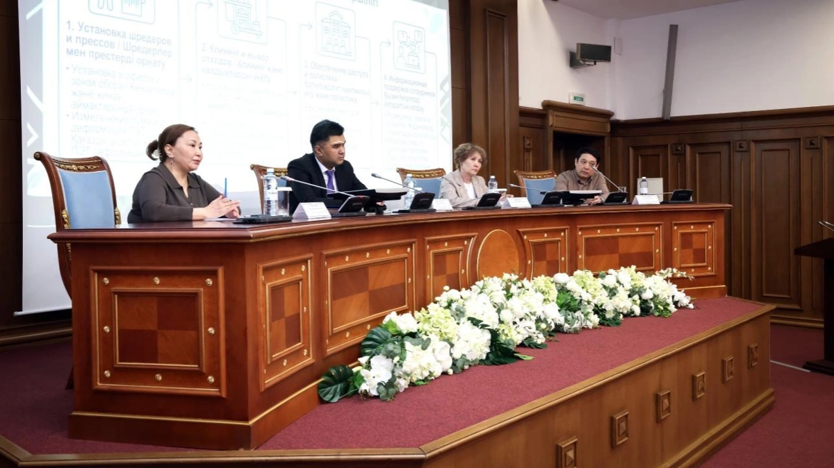 Президент Іс басқармасында қоқысты бөліп жинау жүйесі енгізіліп жатыр