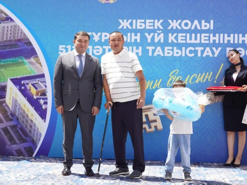 Over 500 families receive new homes in Turkistan