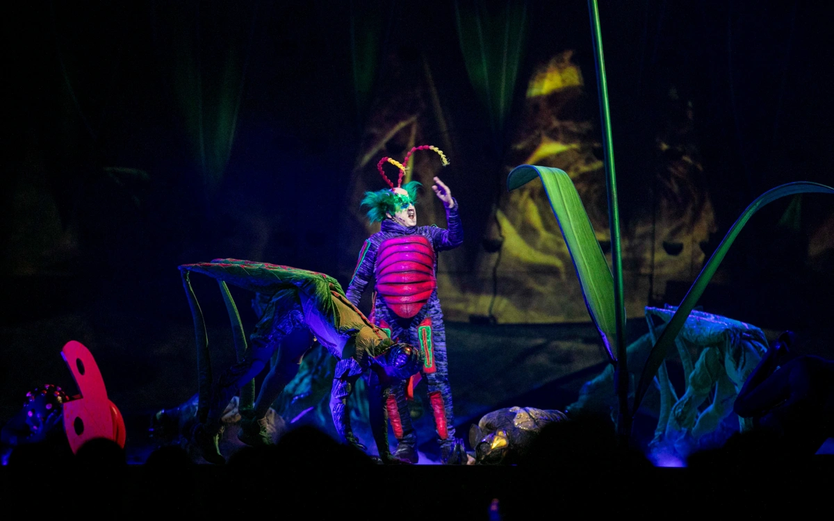 Премьера шоу OVO от Cirque du Soleil состоялась в Астане 