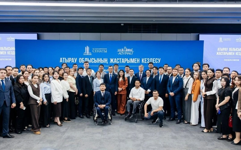Мәулен Әшімбаев атыраулық жастармен  кездесті