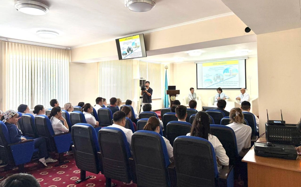 Ана өлімі, онкология және вакцинация: министр өңір дәрігерлеріне міндет жүктеді
